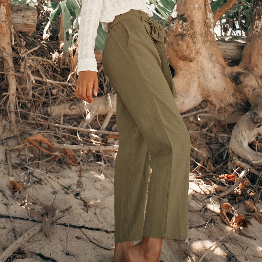 Billabong Cotton Green Cropped Paper-Bag Waist Pants - Picture 2 of 16